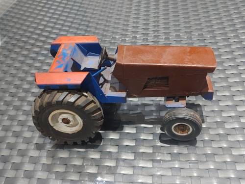 Collectable olti steel tractor