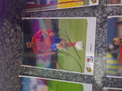 2010 spain wold cup winner pictures with signatures