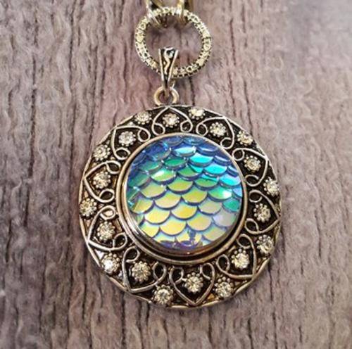 New Seasonal Item - Sweater Necklace Interchangeable Snap Button Pendant with 60cm chain