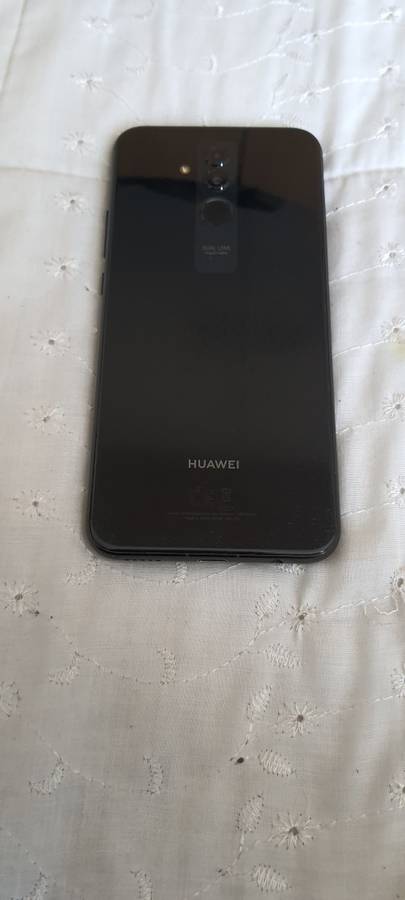 Huawei Mate 20 Lite 64GB Like New and New Original Accessories ** BOXED **