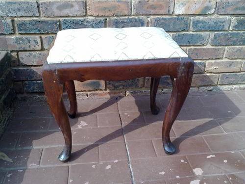 DRESSSER CHAIR,  Antique Queen-anne ***REDUCED***