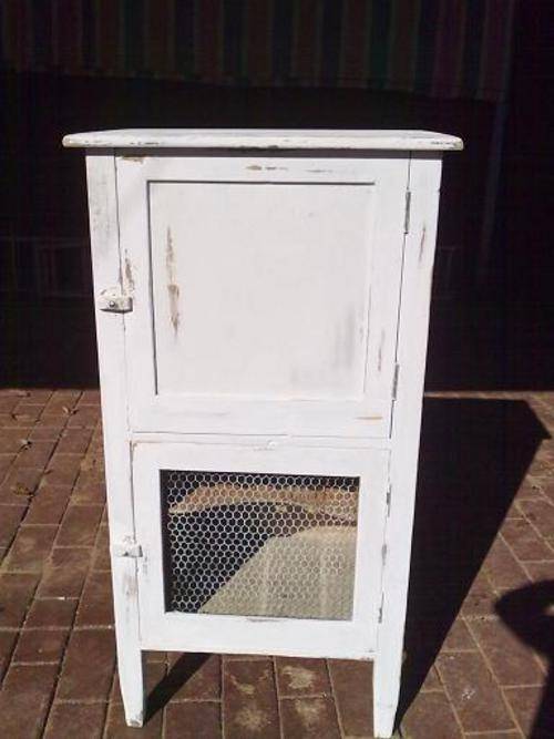 Kitchen Cubboard: with wire mesh and egg tray REDUCED PRICE