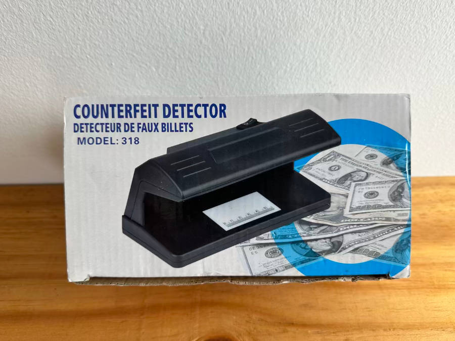Counterfeit Money Detector