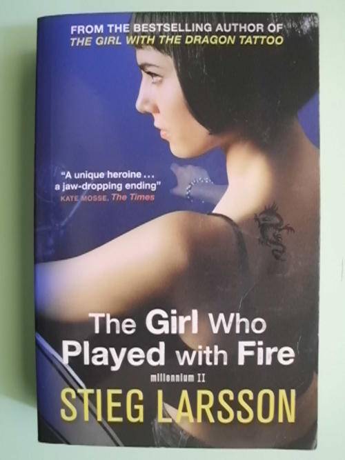 The Girl Who Played With Fire - by Stieg Larsson (Paperback)
