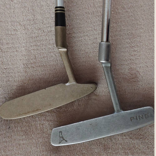 Ping Golfclubs and Cart