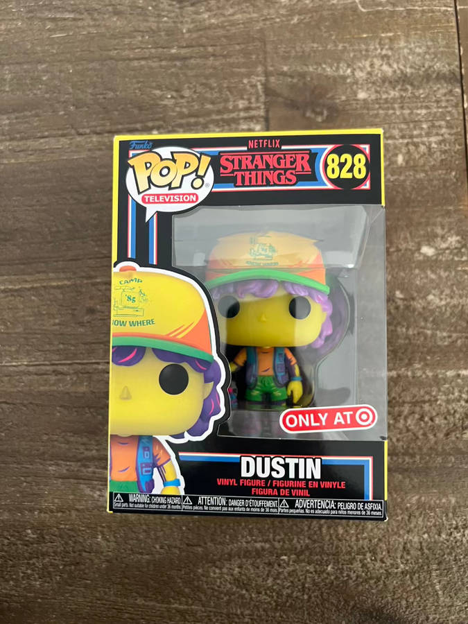 DUSTIN!! STRANGER THINGS!! FUNKO POP!! TARGET EXCLUSIVE!! BLACKLIGHT!!