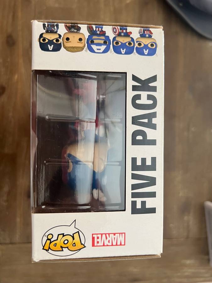 CAPTAIN AMERICA!!CAPTAIN AMERICA!!FUNKO POP!! 5 PACK !! AMAZON EXCLUSIVE!!
