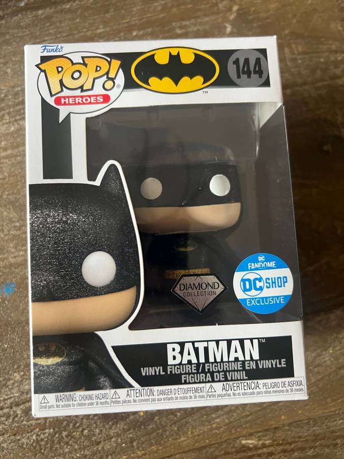 BATMAN!!BATMAN!! FUNKO POP!! DIAMOND COLLECTION!! DC SHOP EXCLUSIVE!!