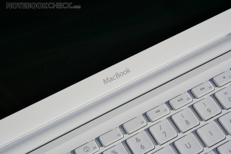 THE NEW Apple MacBook 6.1 Unibody 10 Notebook*13.1" LED