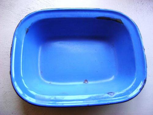 OLD BLUE ENAMEL SERVING DISH