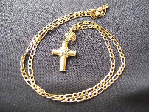 9 CT GOLD CROSS AND 60 CM LARGE SHACKLE CHAIN 14.3 g