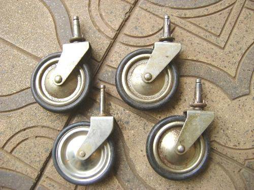 VINTAGE LOT OF 4 CASTOR WHEELS