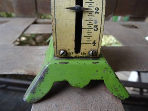 VINTAGE SALTER'S EGG SCALE