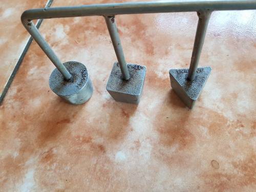 OLD ORIGINAL SNACKLE IRON