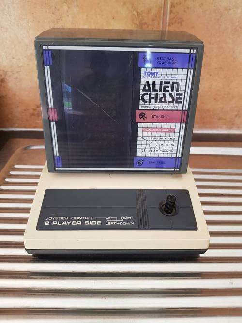 VINTAGE 1980'S TOMY JAPAN ALIEN CHASE TABLE TOP GAME