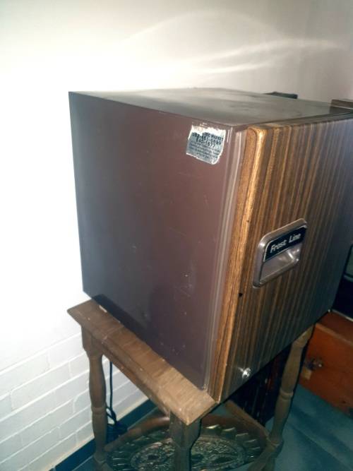 FROSTLINE BAR/CARAVAN FRIDGE IN WORKING ORDER