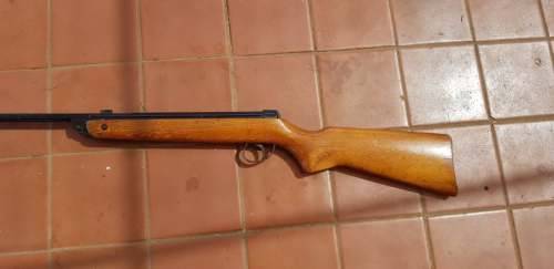 VINTAGE BSA METEOR 4.5 MM AIR RIFLE