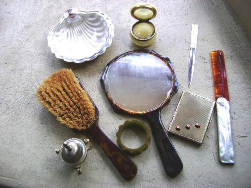 VINTAGE DRESSING TABLE COLLECTION