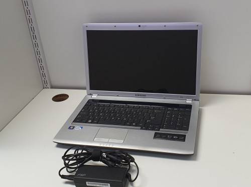 Samsung R730 - 1000GB Hard Drive, 4GB Ram, Windows 10 Pro x64 **