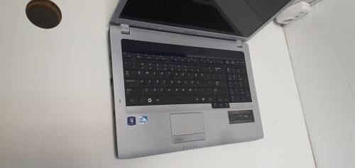 Samsung R730 - 1000GB Hard Drive, 4GB Ram, Windows 10 Pro x64 **