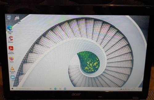 Acer E1-571 ***(Core i3, 6GB Ram, 1000GB SSHD, Windows 10 Home SL x64)