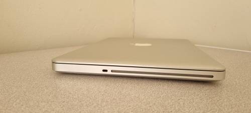 **Macbook Pro 2012 - Core i5, 10GB RAM, 1000GB HDD, Cycle count 2!!!!!!!**