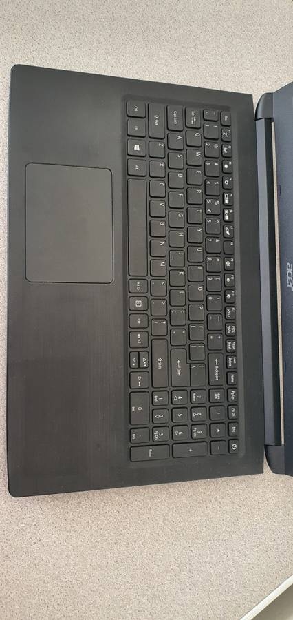 Acer A315 - Core i5 7200U 2.50Ghz, 4Gb Ram, 1000Gb HDD, Windows 10 Home Single Language x64