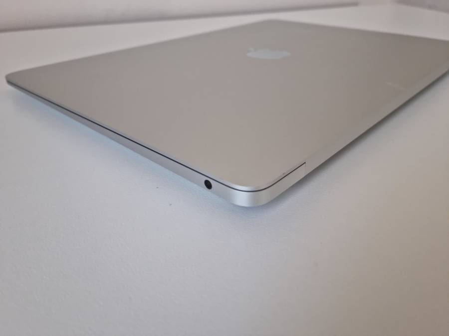 wknDEALonly! 2020 Apple MacBook Air 13-inch M1 8-Core CPU, 7-Core GPU (8GB RAM, 256GB SSD, Silver)