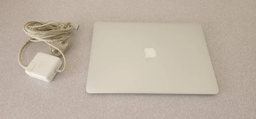 2017 MacBook Air 13.3-inch | Core i5 1.8GHz | 8GB RAM | 512GB SSD | 155 Cycle Count | macOS