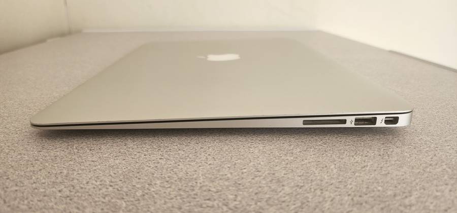 2017 MacBook Air 13.3-inch | Core i5 1.8GHz | 8GB RAM | 512GB SSD | 155 Cycle Count | macOS