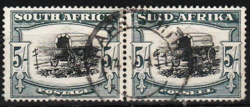 Union  5/- Hyph. & Screened pair SACC 121 fine used
