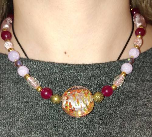 Chunky pink short beaded necklace. SN16