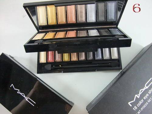 MAC 18 Colour Eye Shadow - 06