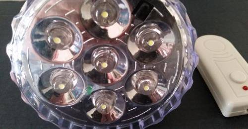 Auto charging remote-controlled emergency bulb (bayonet B22)