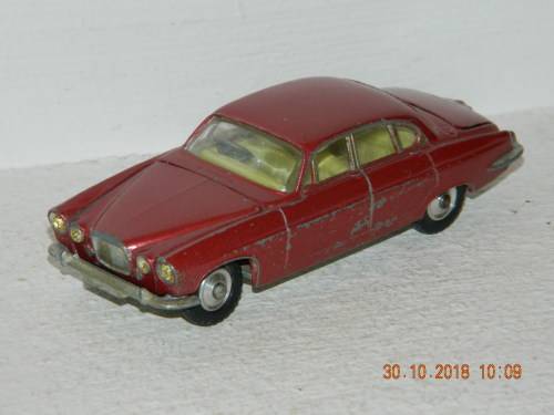CORGI TOYS  -  238  -   JAGUAR MARK X SALOON