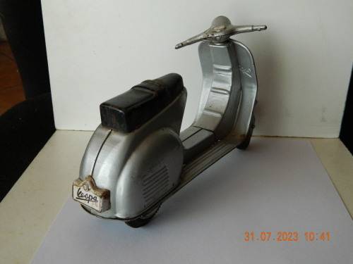 JAPAN UNKNOWN MAKE  -  VESPA SCOOTER  G.S.