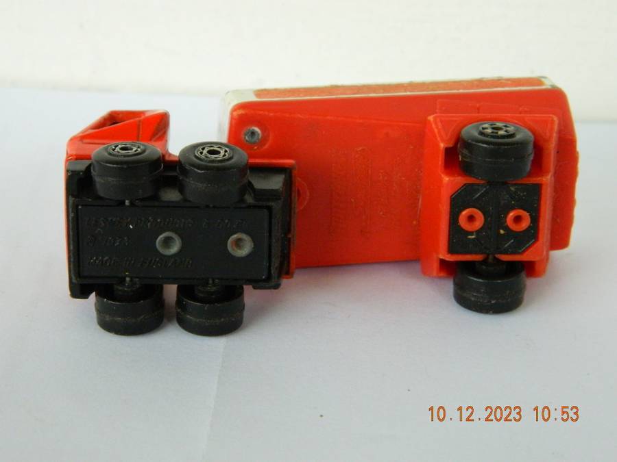 MATCHBOX  SUPERFAST -  63  -  FREEWAY GAS TANKER