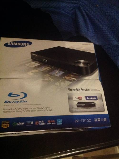 Samsung Blu Ray DVD bdf 5100 BRAND NEW
