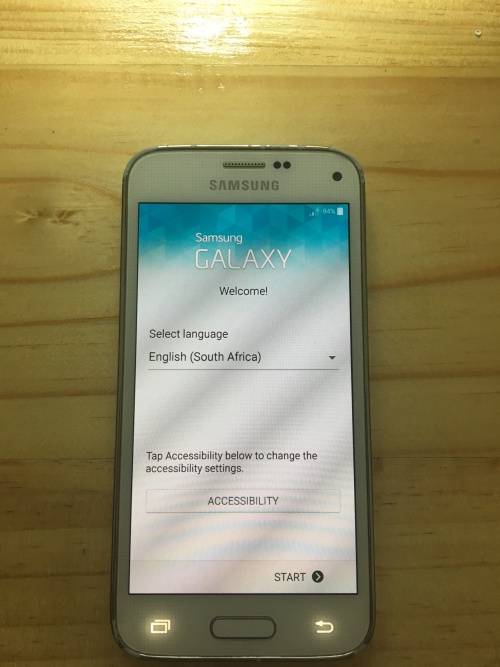 Samsung Galaxy S5 Mini/ White/ With Box and Charger included