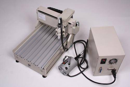 CNC ROUTER ENGRAVER/ENGRAVING DRILLING/MILLING MACHINE