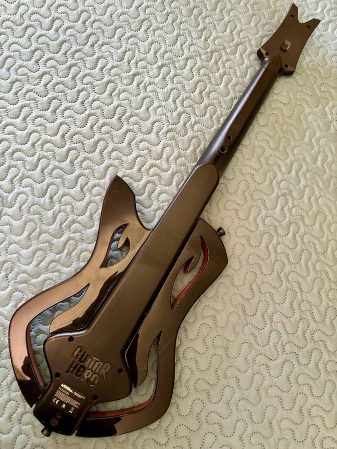 Guitar Hero: Warriors of Rock guitar (Wii)