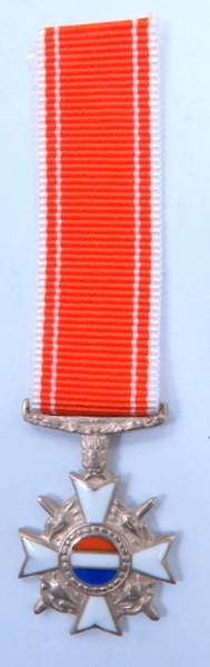 Miniature SADF Honoris Crux. Enamel Centre. South African Hallmark on reverse face.