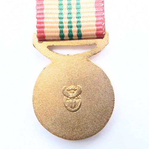 Miniature - South Africa Int. Medal.     #34