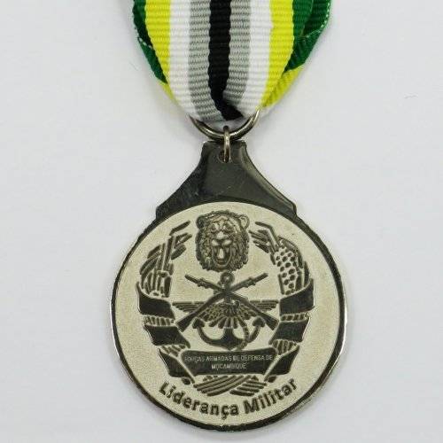 Full Size: Lideranca Militar Medal. Silver. Mozambique