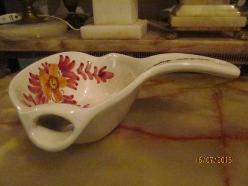 CERAMIC !! Unique Gravy Separator - Glazed and Hand Painted with Beautiful Floral Motif !!