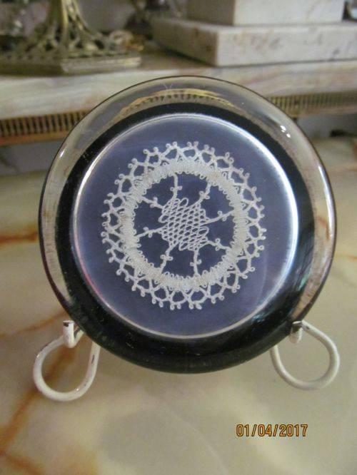 NIGEL PAIN !! Vintage Bedfordshire Lace Motif On Blue Baize Glass Paperweight