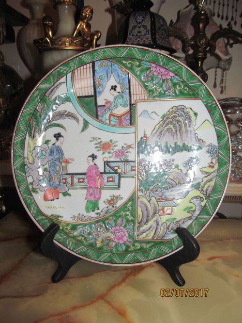 IN THE PICTURE !! Vintage Chinese Macau Porcelain Dish - Green with Floral and Panel Images