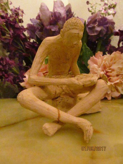 SCULPTED AFRICANA !! Vintage Ornamental Clay Sculpted Figure - Seated Man Reading