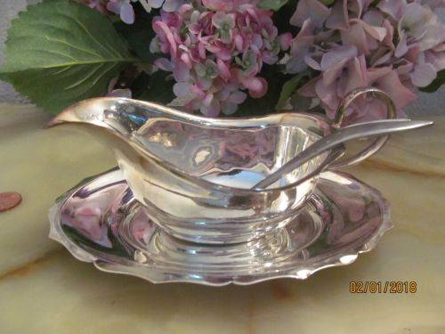 DORIC !! Vintage Silver Plated Louis Sauce Boat with Tray and Doric Ladle