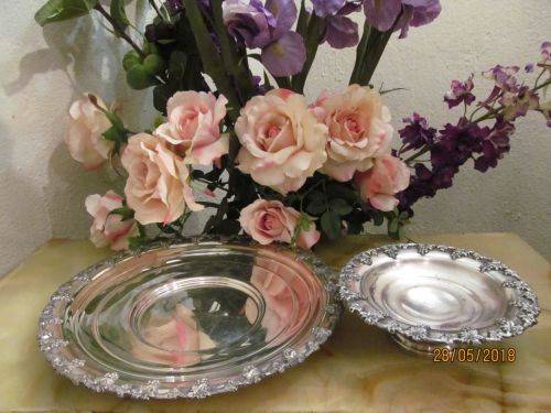 IN VINO VERITAS !! Vintage Set of Two Seranco Silver Plated Display Dishes - Grape & Grape Leaf